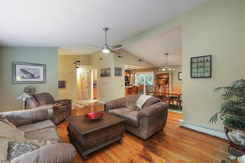 20 Harmon Rd, Edison, NJ 08837 photo 9