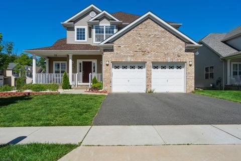 10 Quick Ct, East Franklin, NJ 08873 photo 1