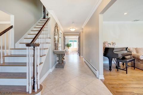 41 Smith St, Waldwick, NJ 07463 photo 3