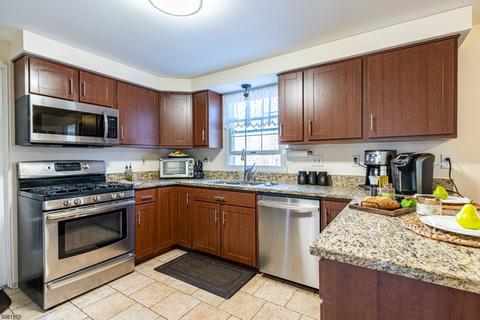 116 Oldham Rd, Wayne, NJ 07470 photo 5