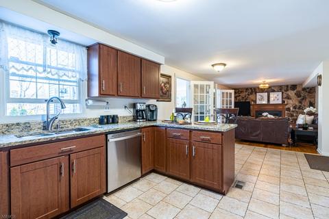 116 Oldham Rd, Wayne, NJ 07470 photo 6