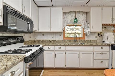 43 Smith Ave, Wanaque Boro, NJ 07420 photo 9
