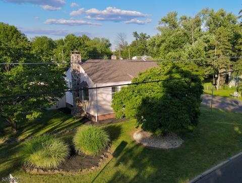 83 Main St, Franklin Twp, NJ 08873 photo 3