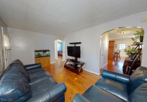 83 Main St, Franklin Twp, NJ 08873 photo 9