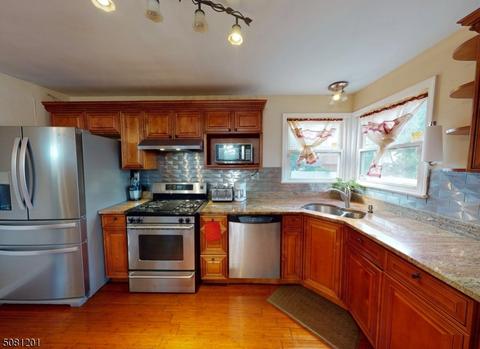 83 Main St, Franklin Twp, NJ 08873 photo 11