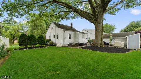 414 Melrose Ave, Middlesex, NJ 08846 photo 2