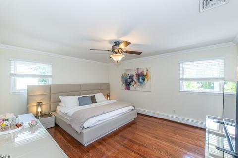 514 Forest Ave, Paramus, NJ 07652 photo 12
