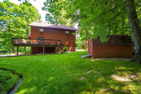 2 Lynn Dr, Byram Twp, NJ 07821 photo 3