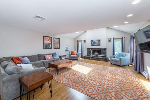 222 Webster Dr, Wayne, NJ 07470 photo 4