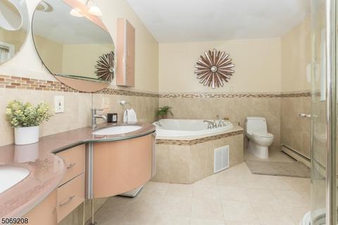 22 Arbor Rd, Wayne, NJ 07470 photo 14
