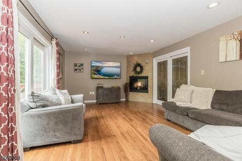 22 Arbor Rd, Wayne, NJ 07470 photo 9