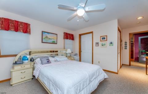 2 Ayers Ln, Clark, NJ 07066 photo 6