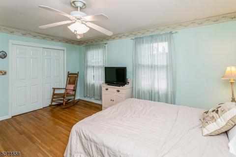72 Fairmount Pl, Paramus, NJ 07652 photo 16