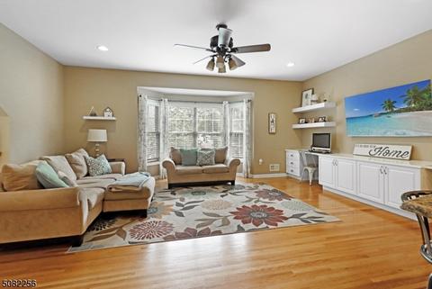 5 Beech St, Butler, NJ 07405 photo 3