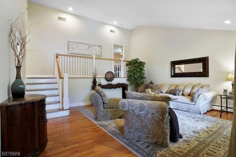 29 Archbridge Ln, Springfield, NJ 07081 photo 2