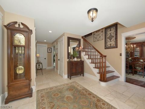 46 Gibbs Dr, Wayne, NJ 07470 photo 2