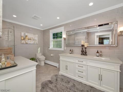 46 Gibbs Dr, Wayne, NJ 07470 photo 12