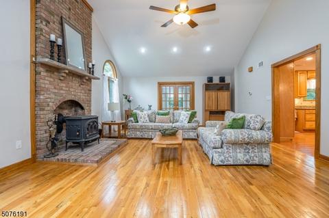 52 Circle Dr, Hampton, NJ 08827 photo 7