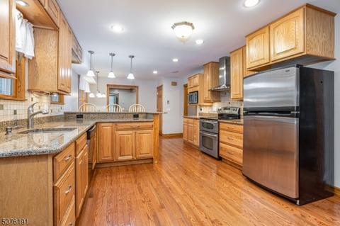 52 Circle Dr, Hampton, NJ 08827 photo 5