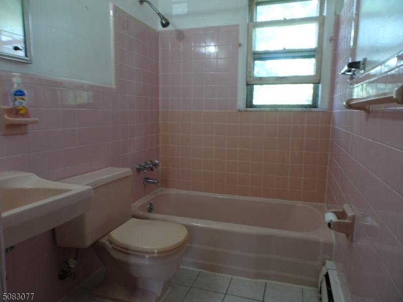  16 Pond St, Clifton, NJ 07013 photo 18