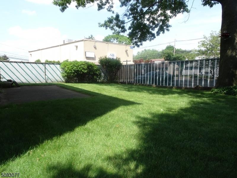  16 Pond St, Clifton, NJ 07013 photo 24