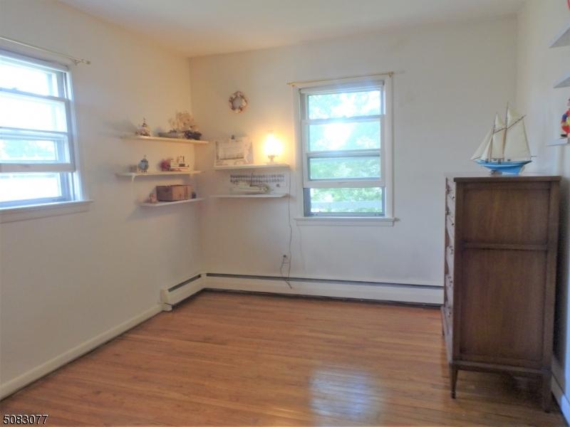  16 Pond St, Clifton, NJ 07013 photo 12