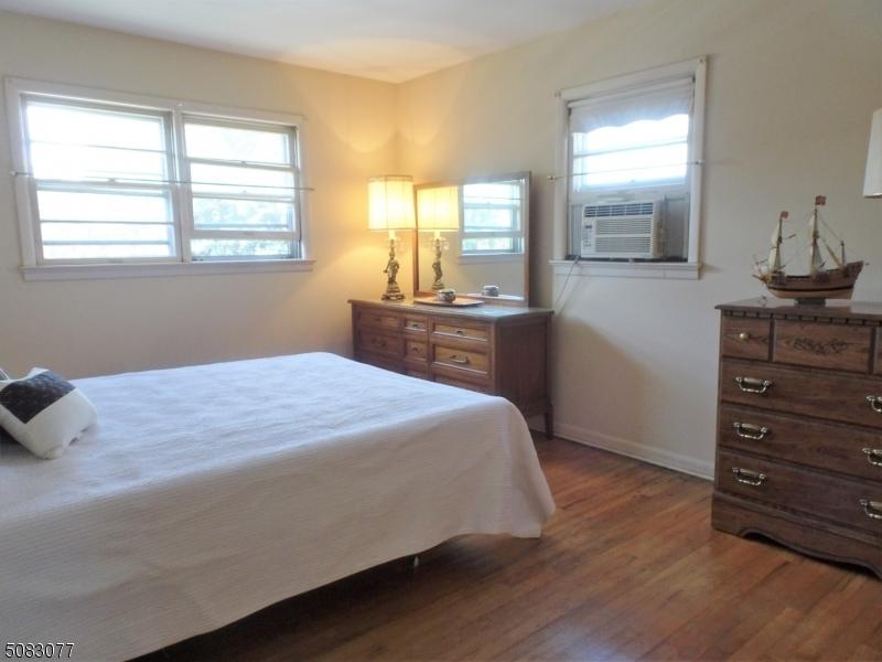  16 Pond St, Clifton, NJ 07013 photo 10