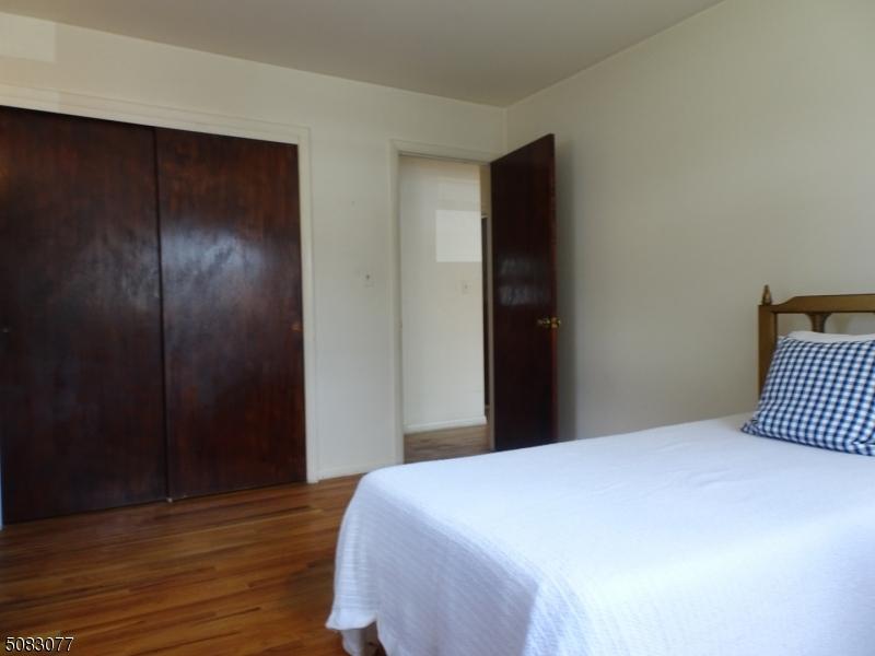  16 Pond St, Clifton, NJ 07013 photo 20