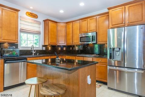 84 Helms Mill Rd, Hackettstown, NJ 07840 photo 6
