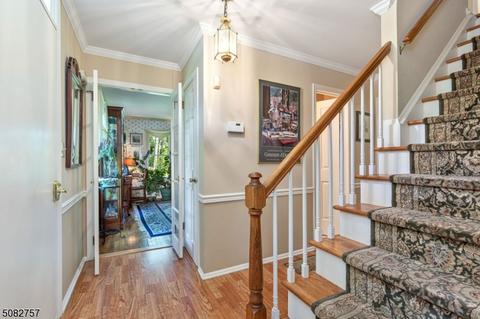 37 Robin Ct, Hampton, NJ 08827 photo 3