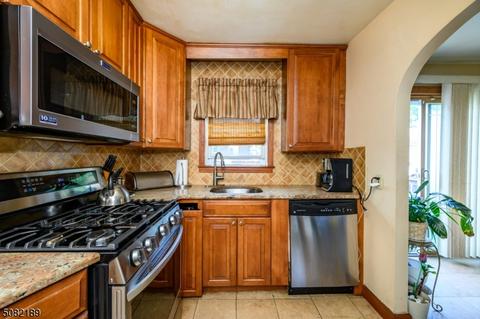 339 E 7th Ave, Roselle, NJ 07203 photo 7