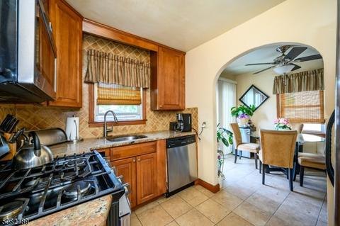 339 E 7th Ave, Roselle, NJ 07203 photo 6