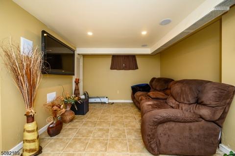 339 E 7th Ave, Roselle, NJ 07203 photo 16