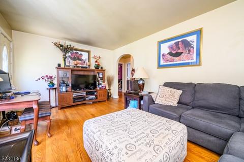 339 E 7th Ave, Roselle, NJ 07203 photo 5