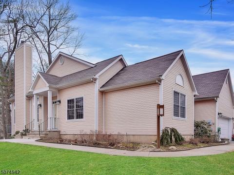 186 Worcester Dr, Wayne, NJ 07470 photo 1