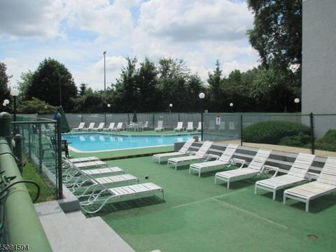 444 River Rd #E, Nutley, NJ 07110 photo 2