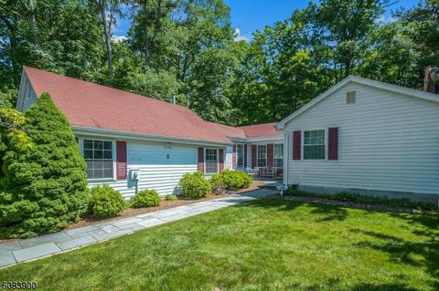 4 Caribou Cir, Wayne, NJ 07470 photo 1