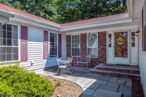 4 Caribou Cir, Wayne, NJ 07470 photo 2