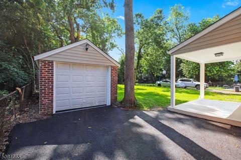 955 Carnegie Ave, Plainfield, NJ 07060 photo 5