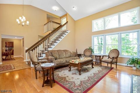 80 Sturbridge Cir, Wayne, NJ 07470 photo 2