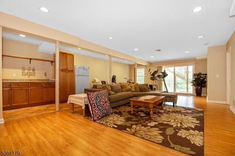 80 Sturbridge Cir, Wayne, NJ 07470 photo 20