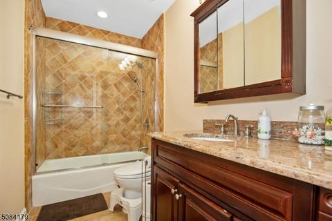 80 Sturbridge Cir, Wayne, NJ 07470 photo 19