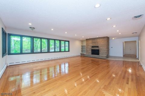 38 Peterson Rd, Wayne, NJ 07470 photo 3