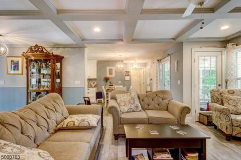5 Scribner Pl, Wayne, NJ 07470 photo 6