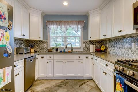 5 Scribner Pl, Wayne, NJ 07470 photo 10