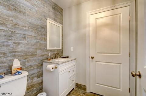 5 Scribner Pl, Wayne, NJ 07470 photo 13