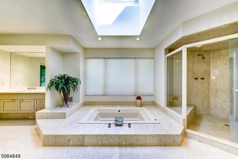 78 Westview Rd, Wayne, NJ 07470 photo 13