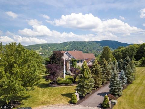5 Comanche Trl, Vernon, NJ 07462 photo 1