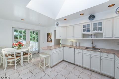 386 Rolling Rock Rd, Springfield, NJ 07081 photo 8