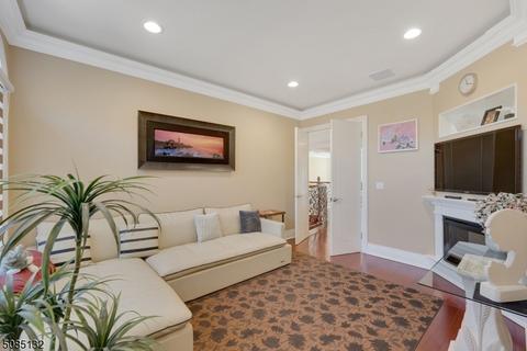 14 Madden Ct, Edison, NJ 08820 photo 19